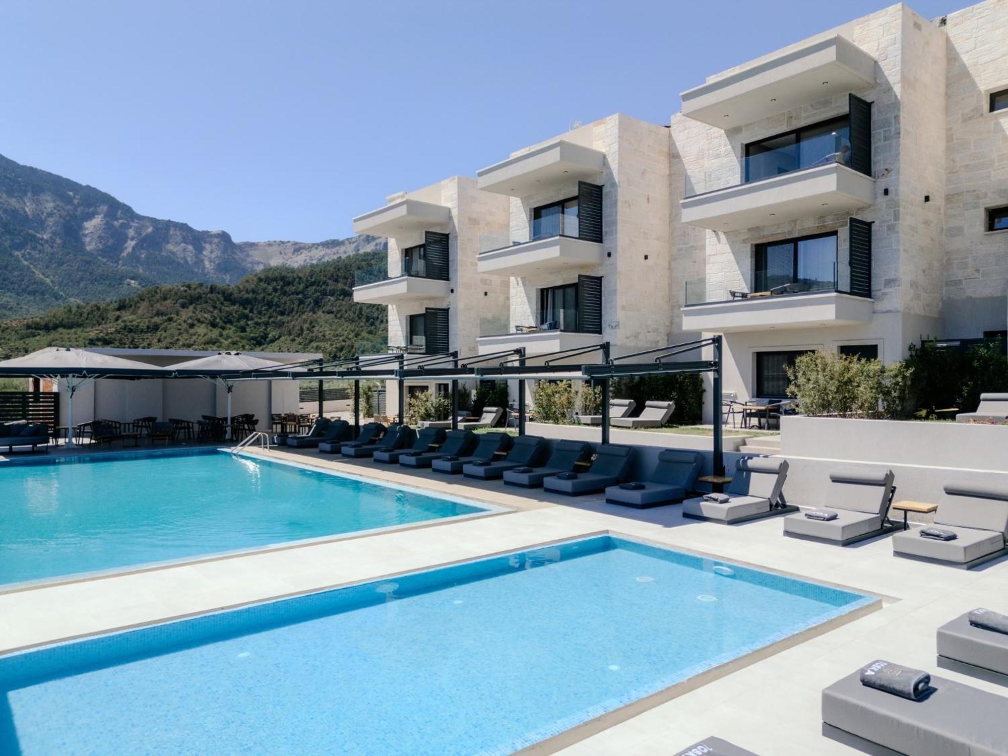 Toska Tower * Chrisi Ammoudia
